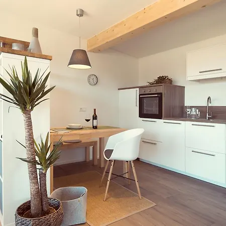 Simply Apartment *